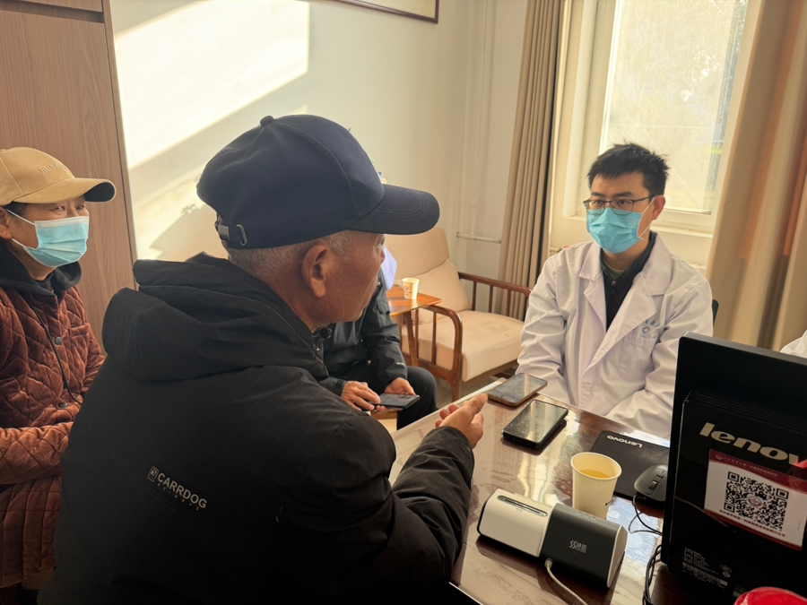 国际安宁疗护专家戴恬泱教授莅临我院开展公益坐诊及学术交流活动